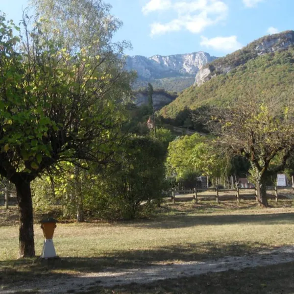 camping-municipal-la-combe-st-vincent-de-mercuze-famdo