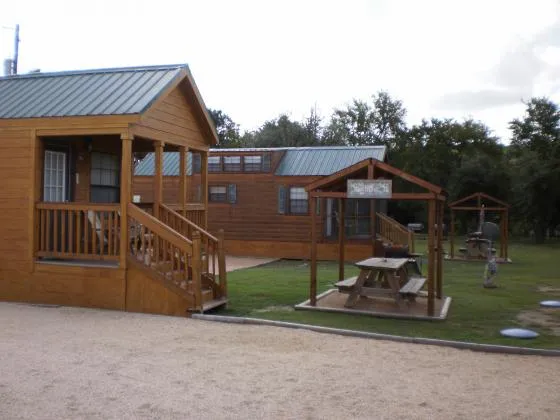 rio-bonito-cabin-rv-park-liberty-hill-cixbm