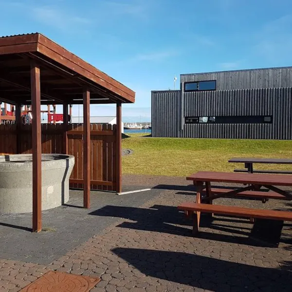 tjaldsvaeadi-grindavik-campsite-grindavik-grindavik-geice