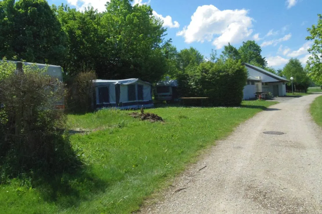 camping-intercommunal-du-plan-deau-de-courtavon-courtavon-y4nik