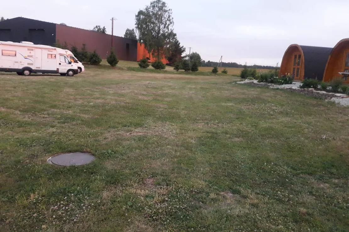 campingplatz-bei-restaurant-lahemaa-kohvikann-palmse-ttdlh