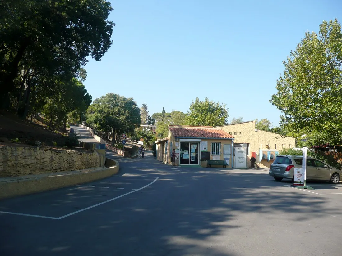 municipal-la-pinede-banyuls-sur-mer-nju9l