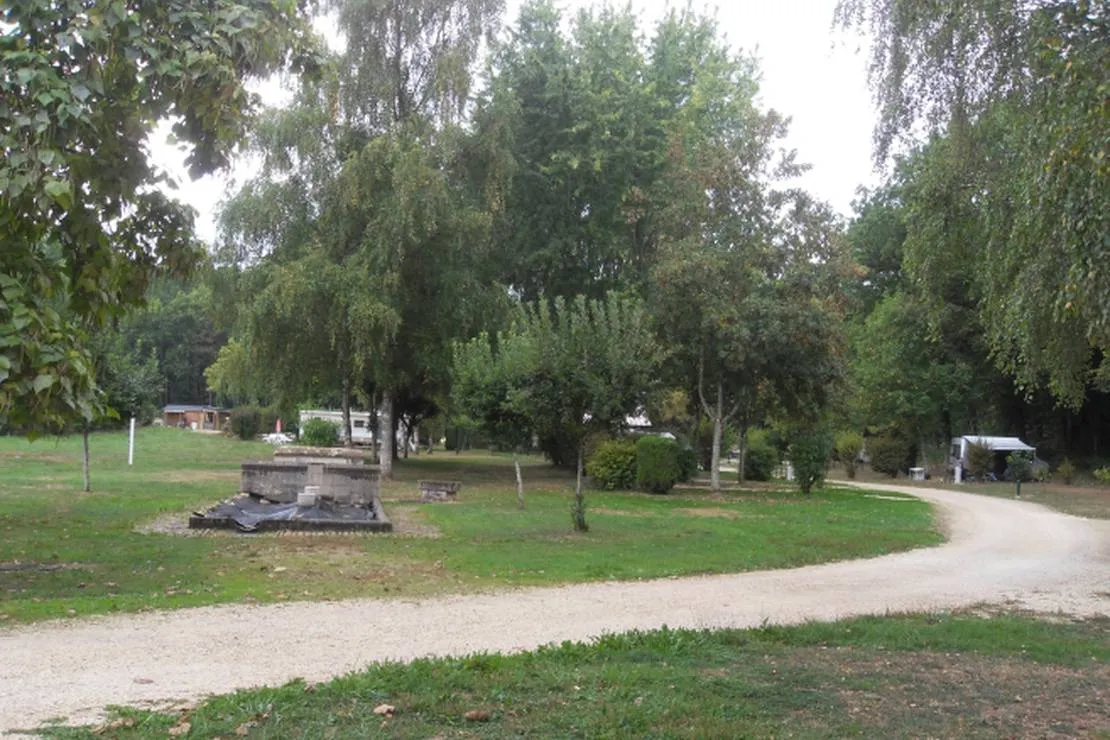 camping-la-fontaine-aux-fees-renaucourt-beoqb