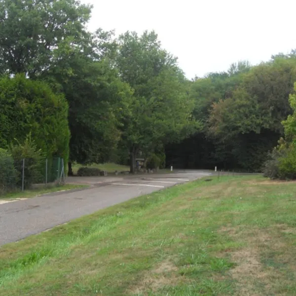 camping-la-fontaine-aux-fees-renaucourt-ztc4y