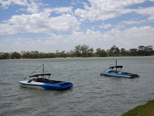 lake-lascelles-campground-hopetoun-b4c7e