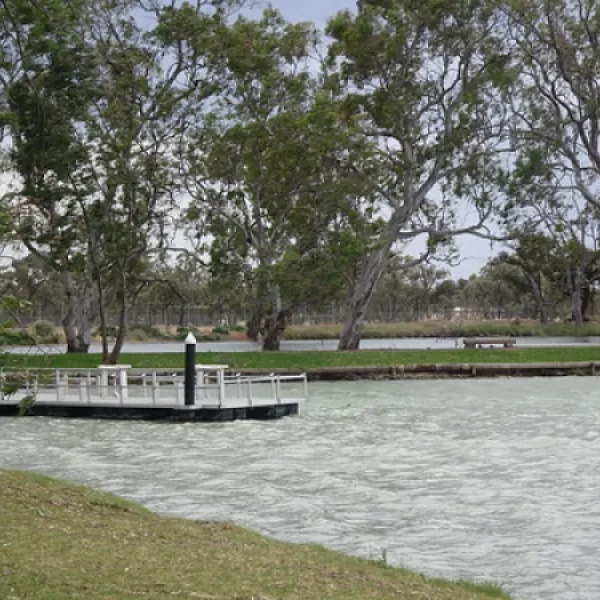 lake-lascelles-campground-hopetoun-vdx1m