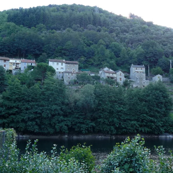 les-chenevieres-pied-de-borne-mmiaj