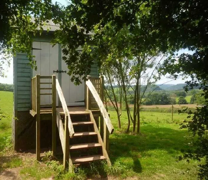 farm-on-the-hill-uttoxeter-fm4wd