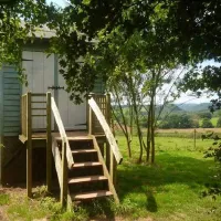 farm-on-the-hill-uttoxeter-fm4wd