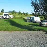camping-na-meji-pivka-4bbsh
