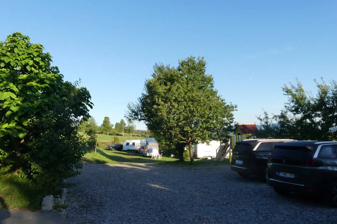 camping-na-meji-pivka-ofzck