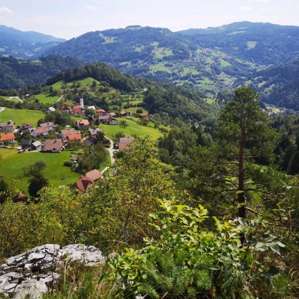kmetija-camp-zalaze-cerkno-lkvwt