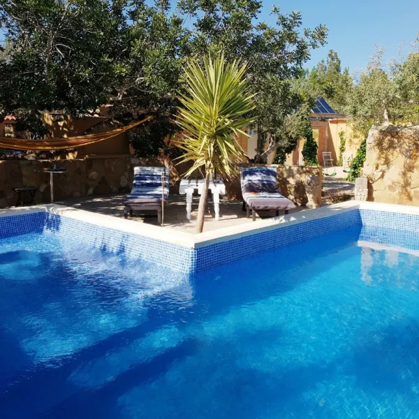 casa-valerosa-lametlla-de-mar-cmvtu