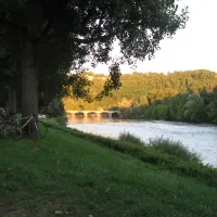 verte-rive-la-roque-gageac-dordogne-xkuek