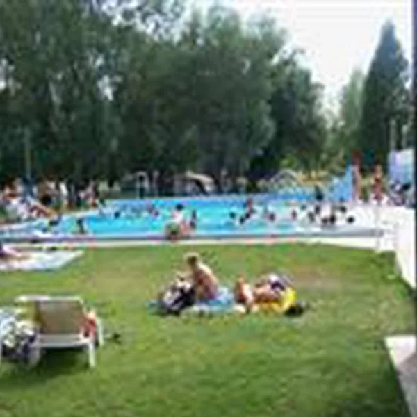 Füzes Camping - Panzió és Strandbad