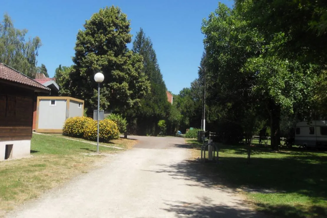 camping-municipal-dautrey-le-vay-villersexel-h98bm