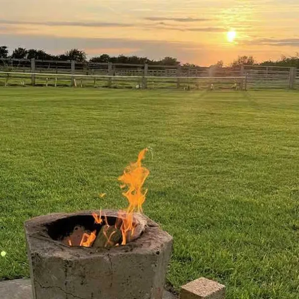 west-field-farm-camping-hull-h9adt