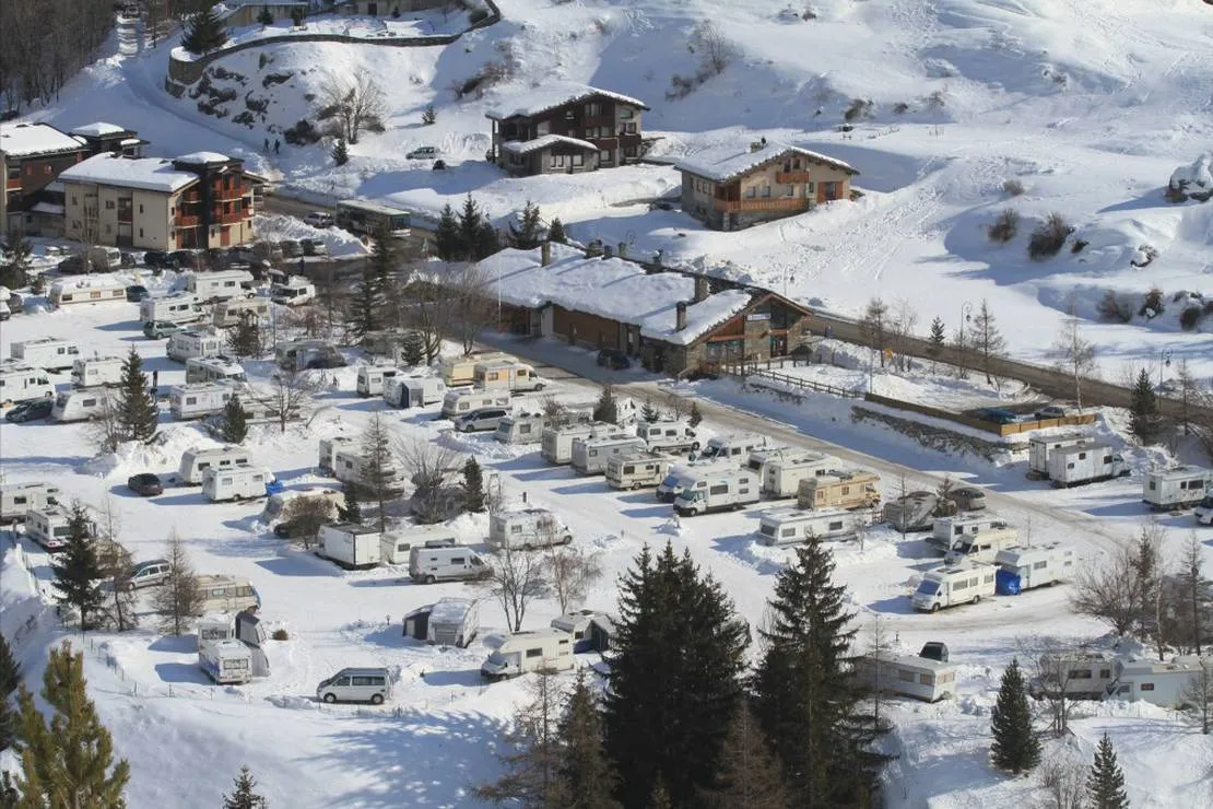 camping-caravaneige-de-lanslevillard-lanslevillard-fzayt