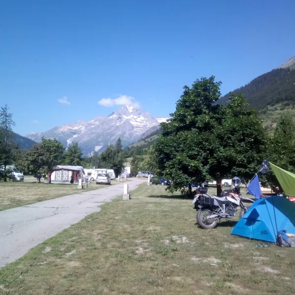 camping-caravaneige-de-lanslevillard-lanslevillard-oqyal