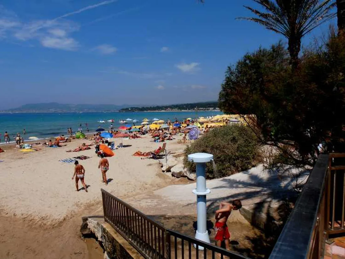 les-baumelles-st-cyr-sur-mer-26g7l