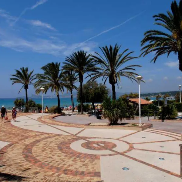 les-baumelles-st-cyr-sur-mer-ftbis