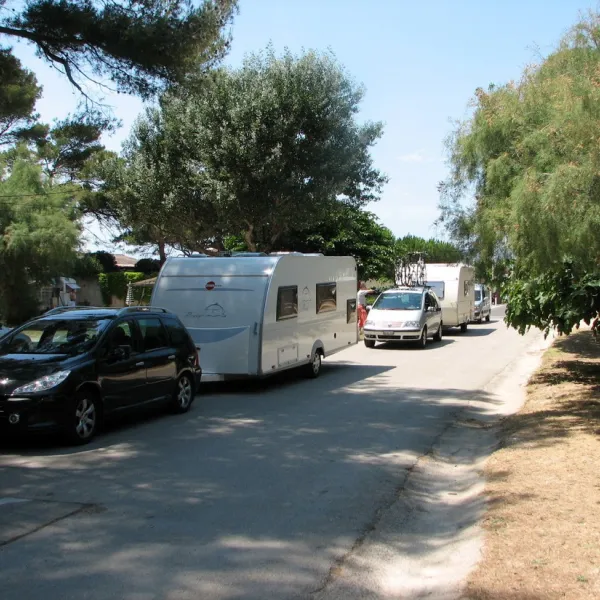 les-baumelles-st-cyr-sur-mer-iqw1q