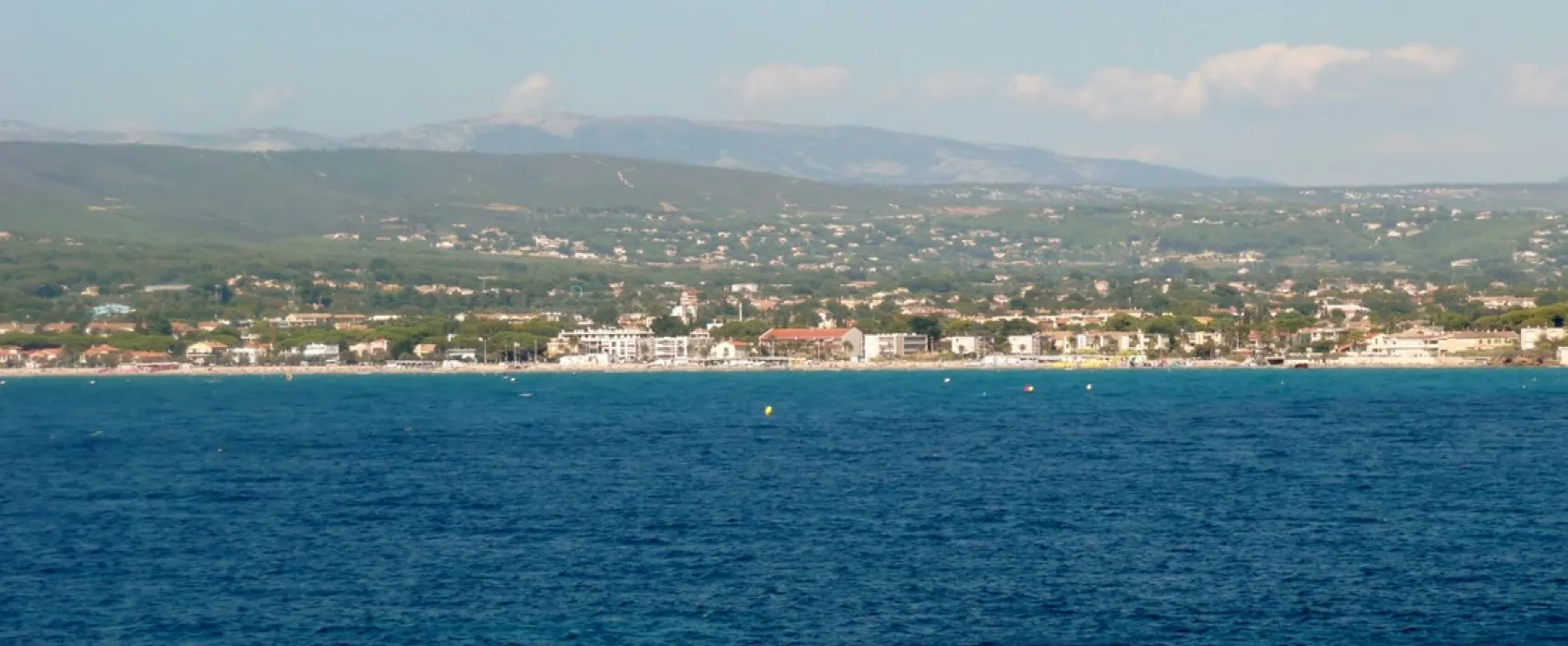 Les Baumelles
