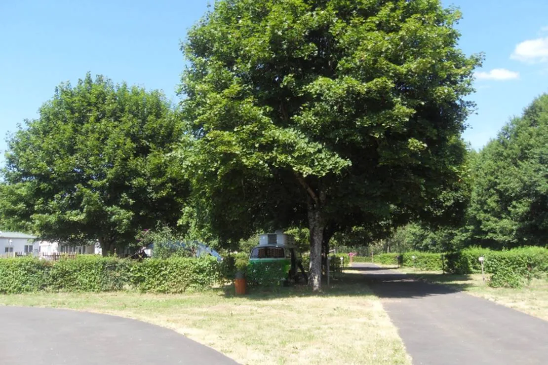 camping-municipal-du-val-de-cere-polminhac-z1x0t