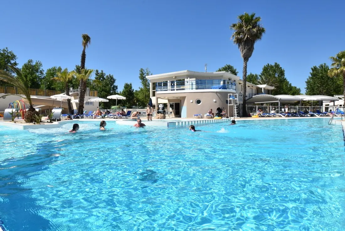 club-le-napoleon-vias-plage-b0ufp