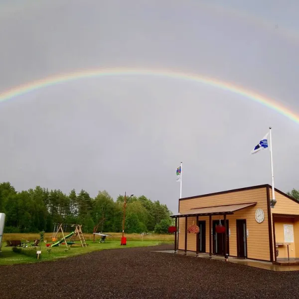 solar-caravan-park-parnu-linn-forl6