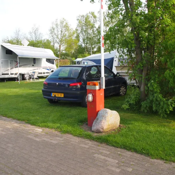 leckermeyer-hannker-am-duumlmmer-see-huumlde-0ktqm