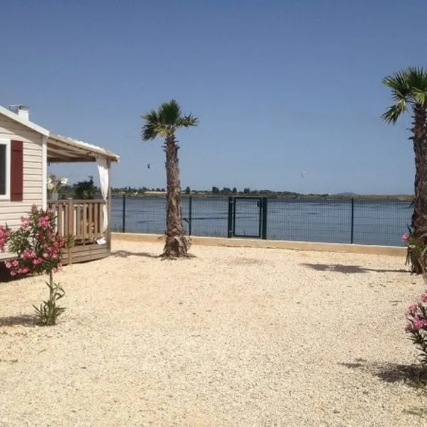 bleu-marine-serignan-plage-h9s6i