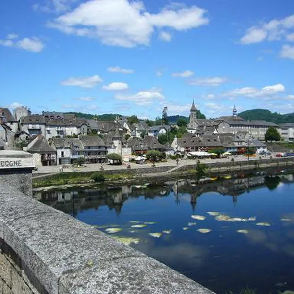 le-vieux-port-monceaux-sur-dordogne-correze-bzuj2