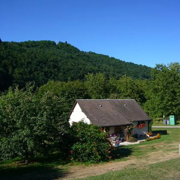 le-vieux-port-monceaux-sur-dordogne-correze-xbsnu