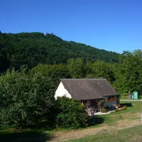le-vieux-port-monceaux-sur-dordogne-correze-xbsnu