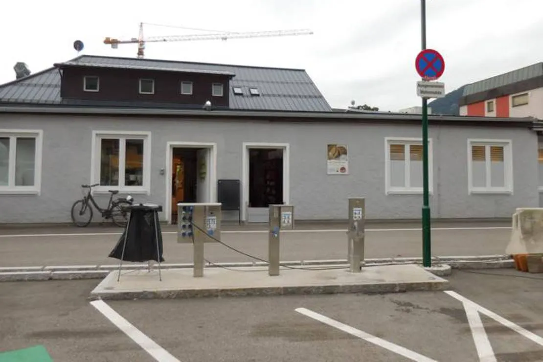 wohnmobilstellplatz-kaiservilla-bad-ischl-tnti0