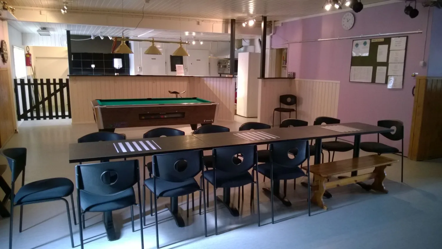 pakki-pub-purola-y7ufc