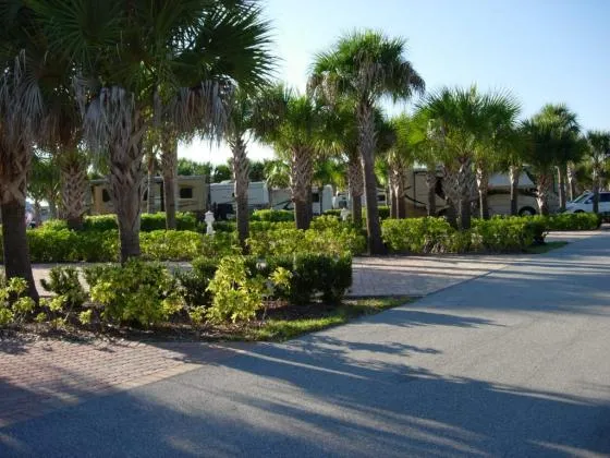 waters-edge-motor-coach-rv-resort-okeechobee-hvncv