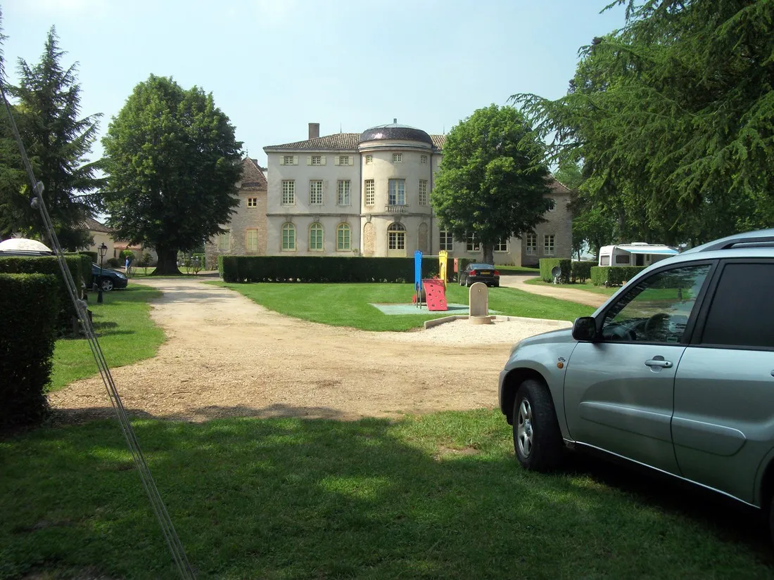 chateau-de-leperviegravere-gigny-sur-saocircne-5lfbe