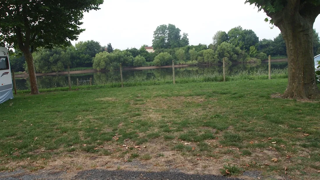 la-pelouse-castillon-la-bataille-1x6ud