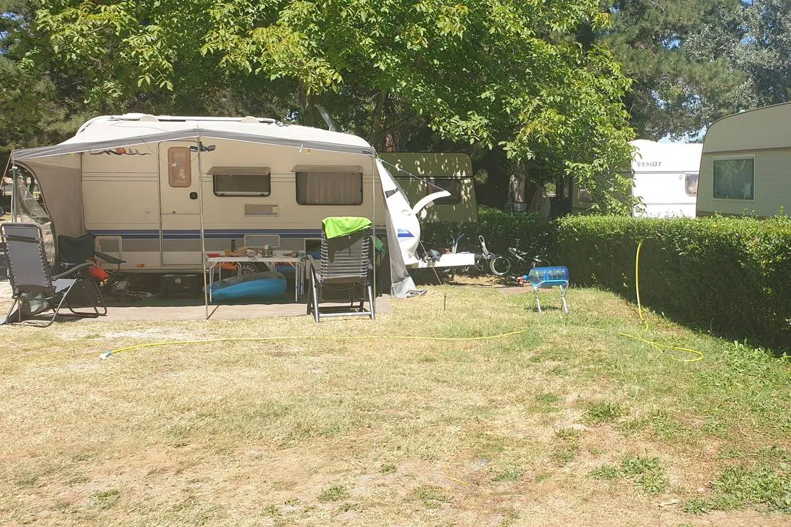 campsite-kapinovski-monastery-velchevo-h6z4z