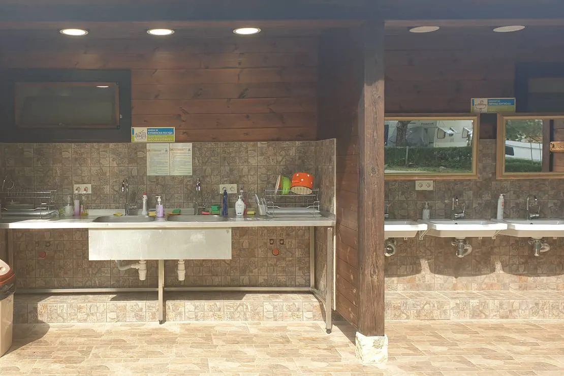 campsite-kapinovski-monastery-velchevo-iqtun