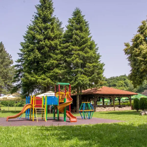 campsite-kapinovski-monastery-velchevo-r2mrg