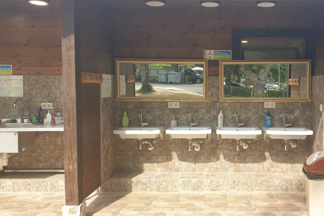 campsite-kapinovski-monastery-velchevo-uhrey