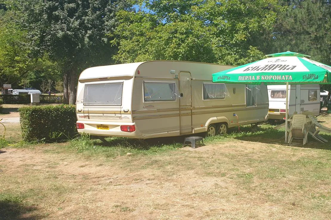 campsite-kapinovski-monastery-velchevo-wj67v