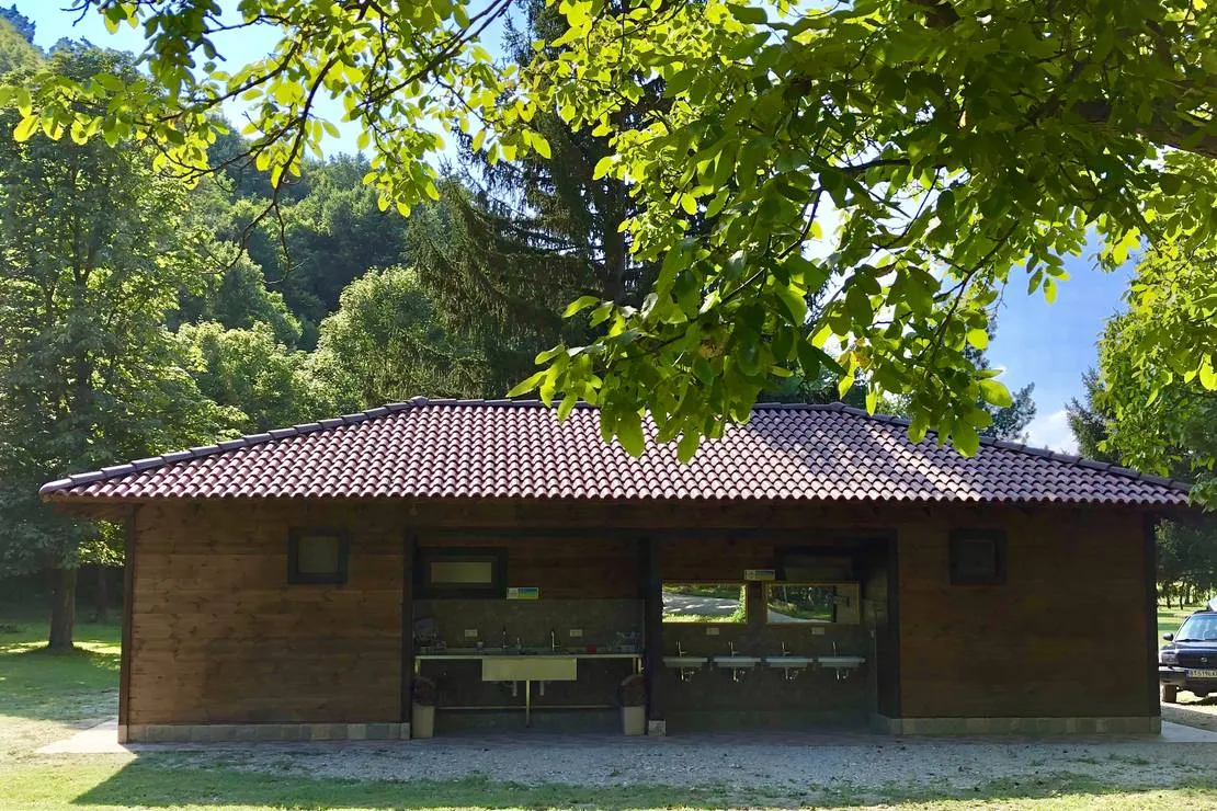 campsite-kapinovski-monastery-velchevo-yhwwe