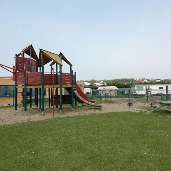 esmeralda-wenduine-5lldd