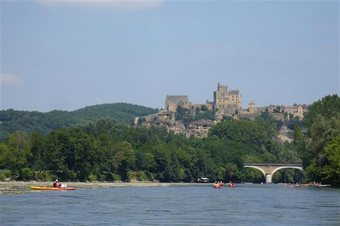 le-bugue-le-bugue-dordogne-y0ztq