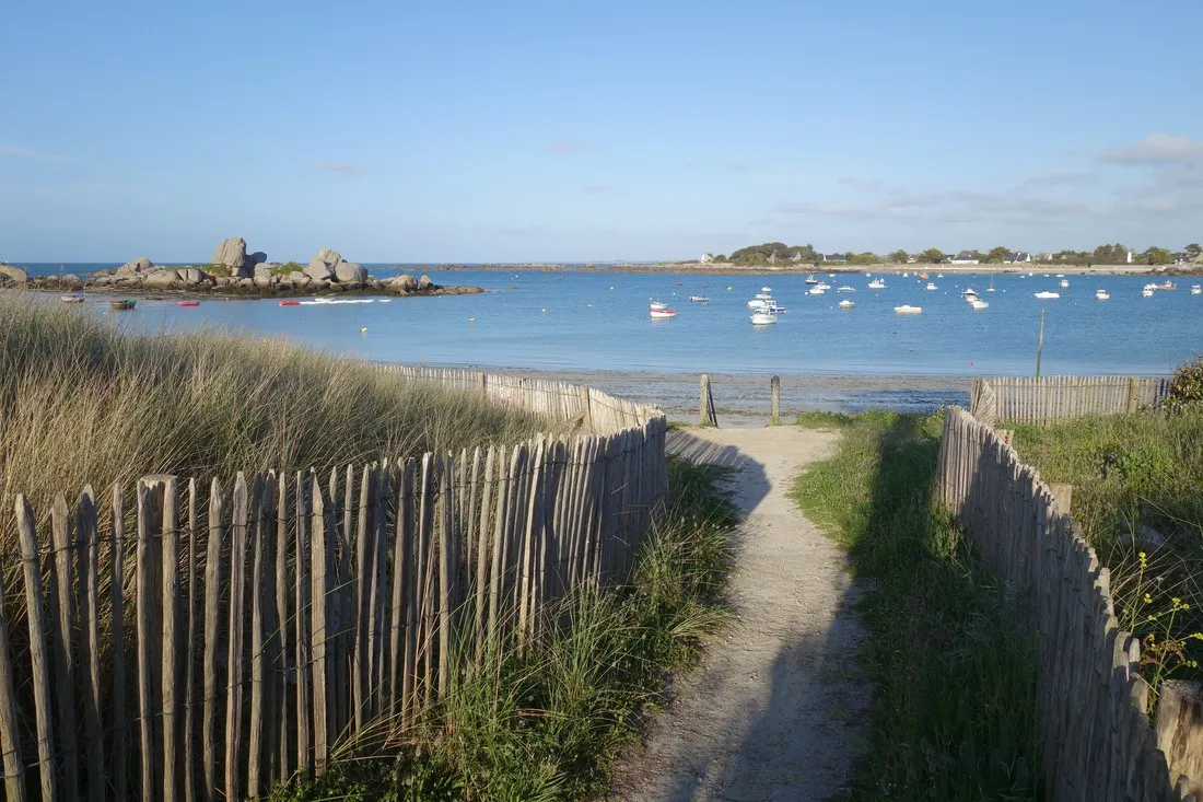 la-cote-des-leacutegendes-brignogan-plages-knfvo