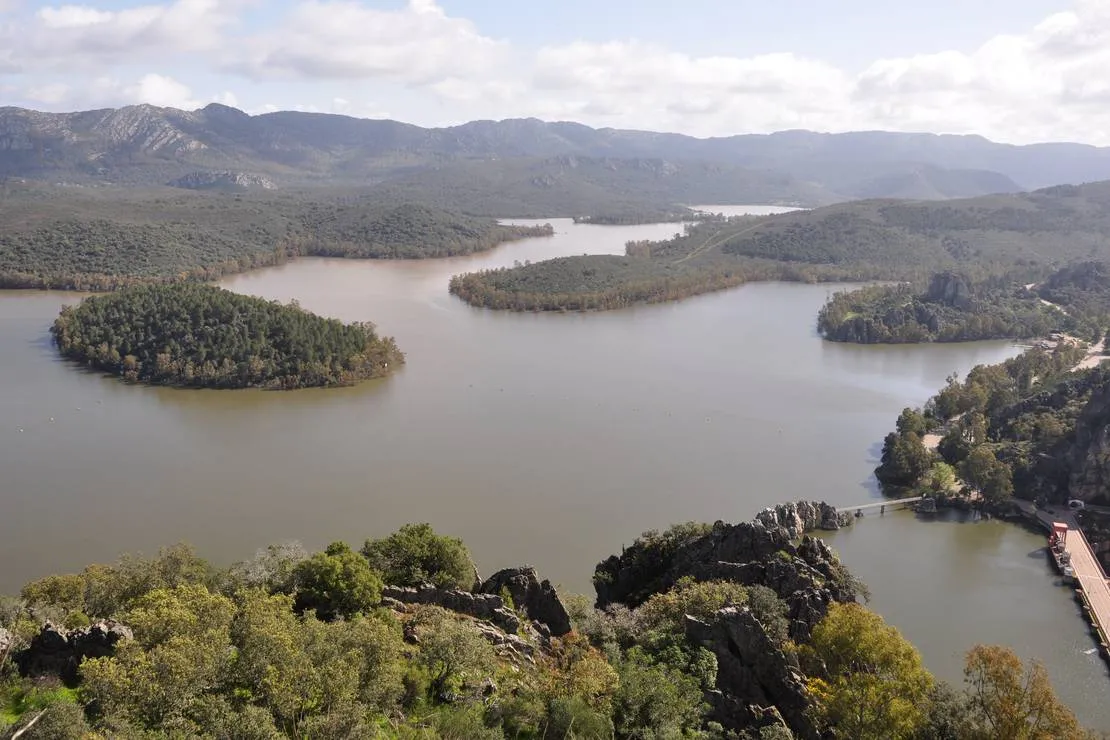 camping-puerto-pena-talarrubias-cqdxw